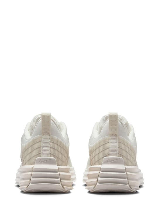 Nike: Lunar Roam sneakers - White - men_3 | Luisa Via Roma