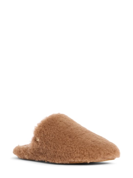 Max Mara: 20mm Teddy slipper - Camel - women_1 | Luisa Via Roma
