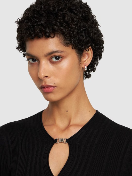 Gucci: Interlocking silver hoop earrings - Gümüş - women_1 | Luisa Via Roma