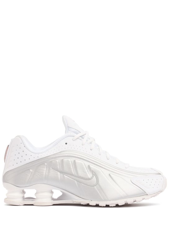 Nike: Sneakers Shox R4 - White/White-met - women_0 | Luisa Via Roma