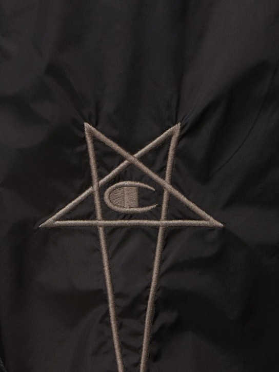 Rick Owens: Pods nylon shorts - men_3 | Luisa Via Roma