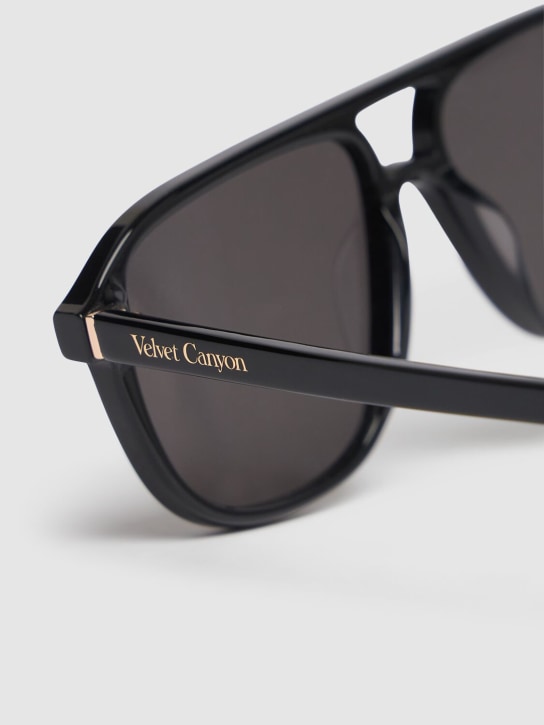 Velvet Canyon: La Touriste pilot acetate sunglasses - Black - men_3 | Luisa Via Roma