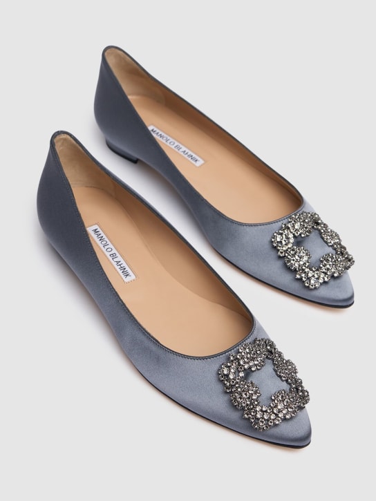 Manolo Blahnik: 10mm Hangisi silk blend satin flats - London Grey - women_2 | Luisa Via Roma