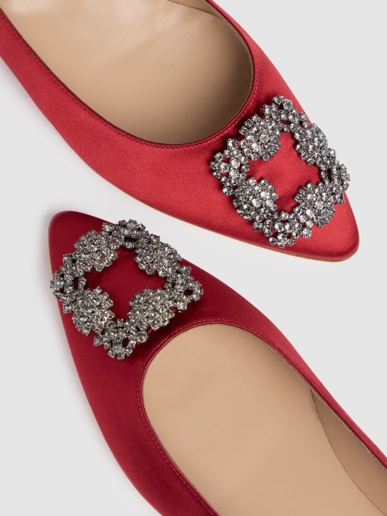 Manolo Blahnik: 10mm Hangisi silk blend satin flats - Dark Red - women_3 | Luisa Via Roma