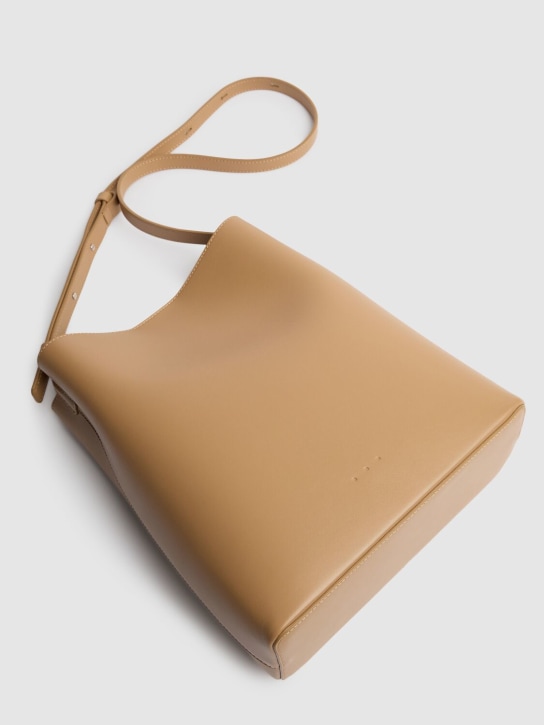 Aesther Ekme: Sac Bucket smooth leather shoulder bag - women_1 | Luisa Via Roma