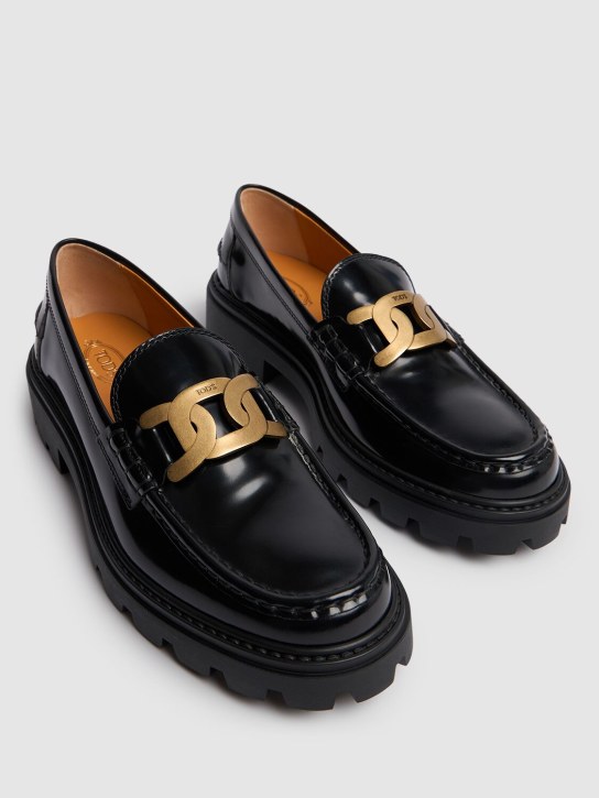 Tod's: 30mm Leather chain loafers - Black - women_2 | Luisa Via Roma