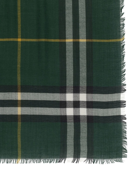 Burberry: Lightweight wool scarf - Dark Fern Green - women_1 | Luisa Via Roma