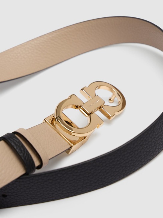 Ferragamo: 2.5cm Reversible leather belt - Daino - women_1 | Luisa Via Roma