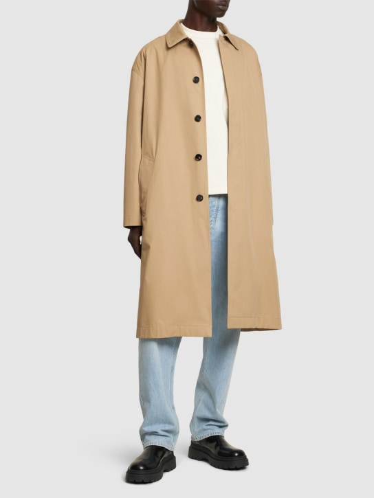Bottega Veneta: Trench-coat en sergé de coton léger - Desert Taupe - men_1 | Luisa Via Roma