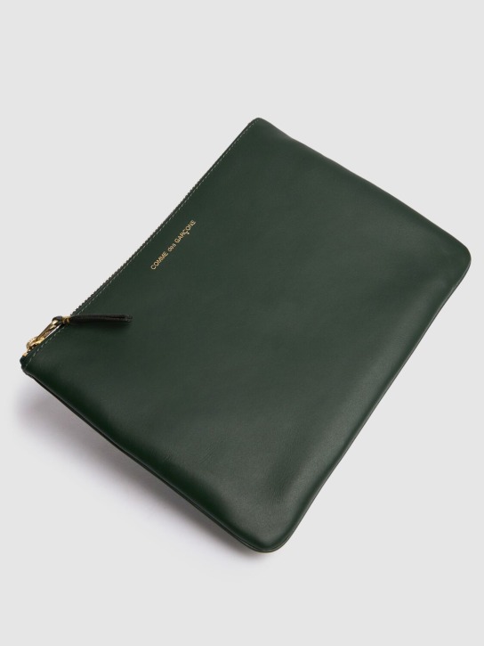 Comme des Garçons Wallet: Classic leather pouch - Yeşil - men_1 | Luisa Via Roma