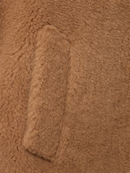Max Mara: Tebe camel & silk teddy cape - women_4 | Luisa Via Roma