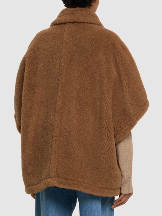 Max Mara: Tebe camel & silk teddy cape - women_3 | Luisa Via Roma