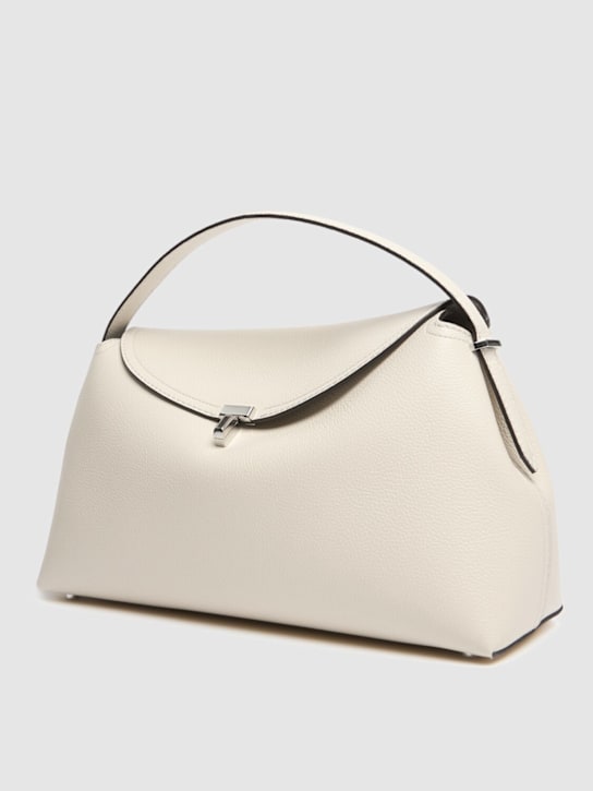 Toteme: Borsa T-Lock in pelle martellata - Milk Grain - women_3 | Luisa Via Roma