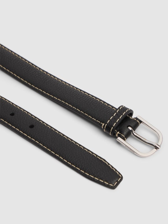 Toteme: Slim leather belt - Black Grain - women_1 | Luisa Via Roma