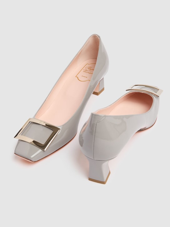 Roger Vivier: 45mm Trompette patent leather pumps - Grey - women_2 | Luisa Via Roma