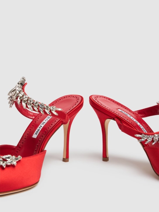 Manolo Blahnik: 90MM HOHE MULES AUS SATIN "LURUM" - Rot - women_4 | Luisa Via Roma