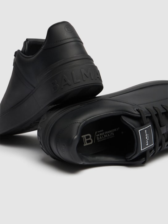 Balmain: B Court leather low top sneakers - Black - men_3 | Luisa Via Roma