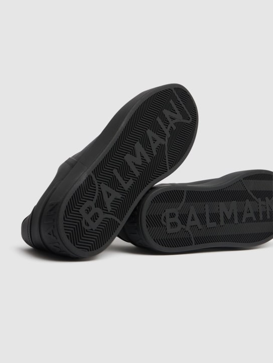 Balmain: B Court leather low top sneakers - Black - men_4 | Luisa Via Roma
