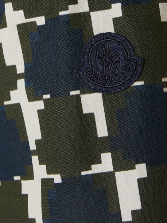 Moncler: Printed cotton poplin shirt - men_4 | Luisa Via Roma