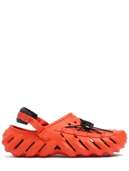 Crocs: Reflektierende Clogs mit Schnürsenkeln „Echo“ - Lava - men_0 | Luisa Via Roma