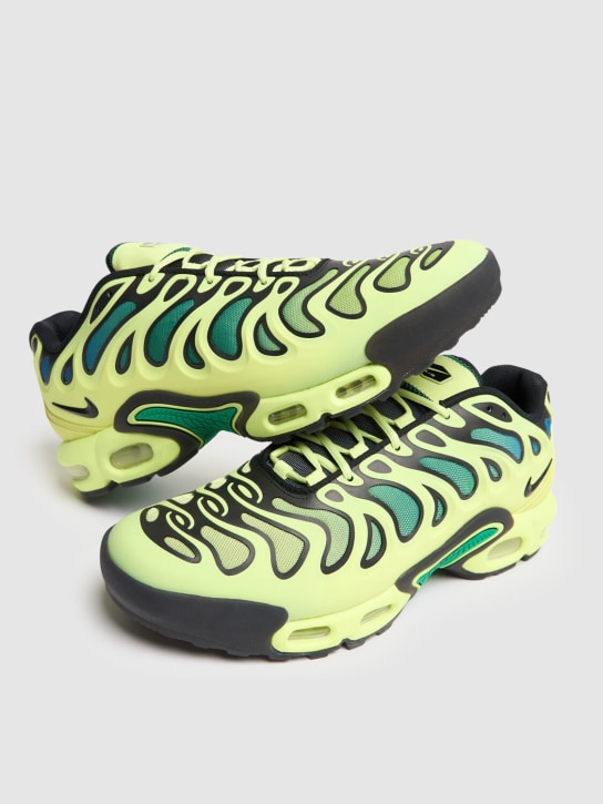 Nike: Air Max Plus Drift sneakers - Lt Lemon Twist/ - men_2 | Luisa Via Roma