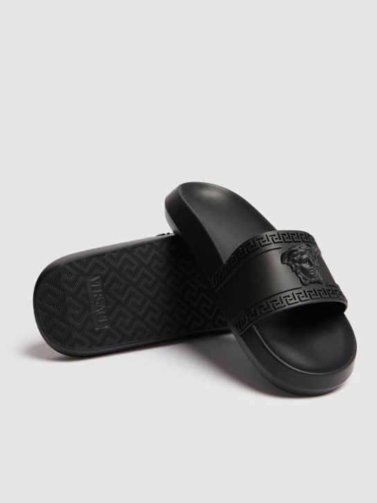 Versace: Medusa rubber slide sandals - men_3 | Luisa Via Roma