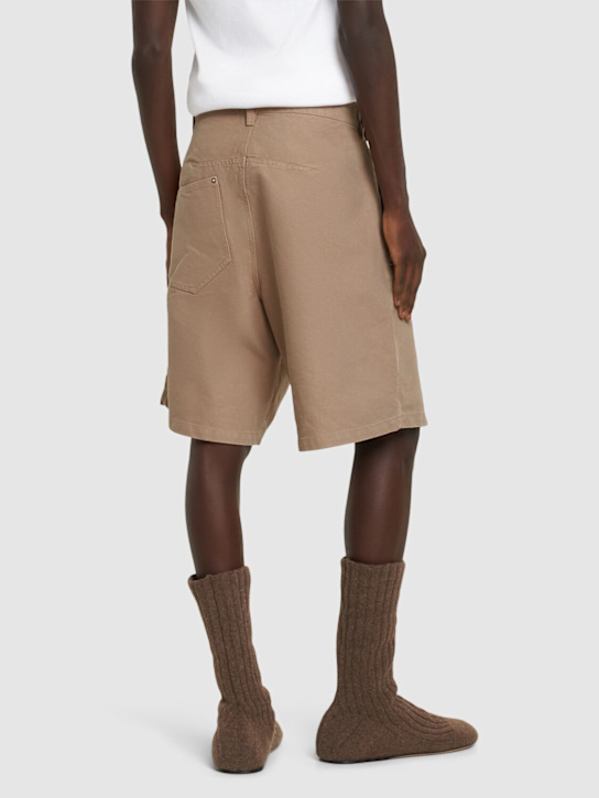 JW Anderson: Twisted cotton workwear shorts - Cream - men_2 | Luisa Via Roma