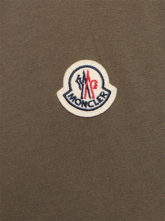 Moncler: Logo cotton jersey t-shirt - men_3 | Luisa Via Roma