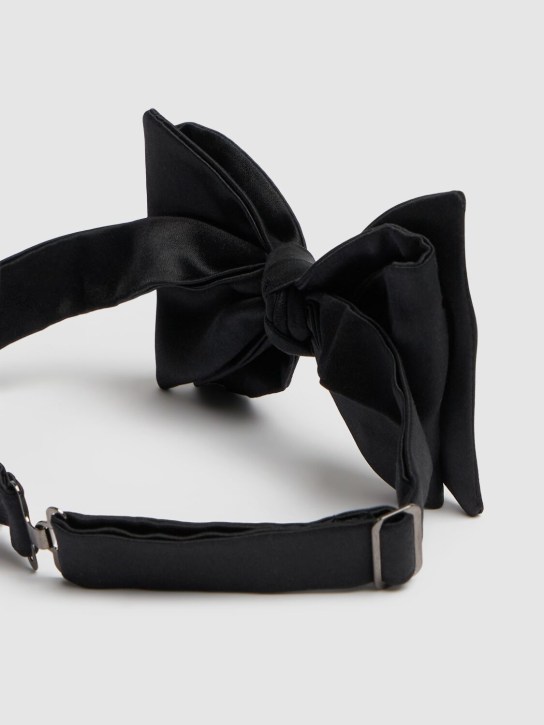 Brunello Cucinelli: Duchesse satin bow tie - Black - men_1 | Luisa Via Roma