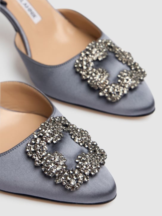 Manolo Blahnik: 70毫米“HANGISLI”绸缎露跟高跟鞋 - London Grey - women_2 | Luisa Via Roma