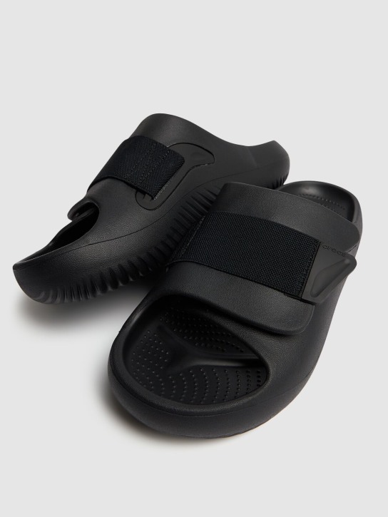 Crocs: Mellow luxe slides - Black - men_1 | Luisa Via Roma