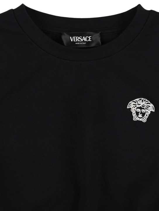 Versace: Cotton jersey cropped t-shirt - Siyah - kids-girls_1 | Luisa Via Roma