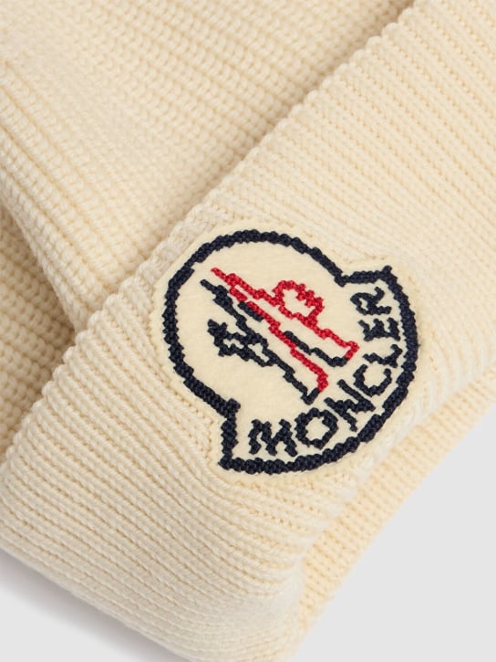 Moncler: Logo wool cordonet beanie - Bianco - men_1 | Luisa Via Roma