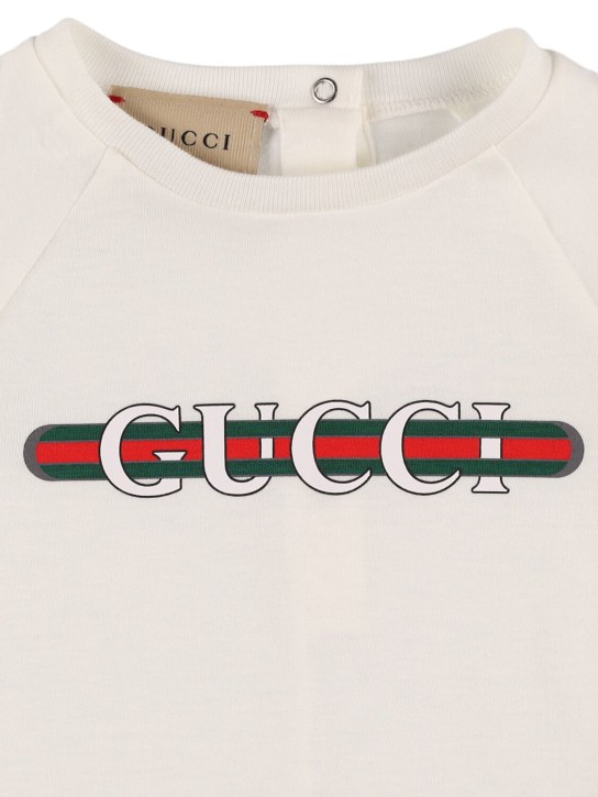 Gucci: Spielanzug und Mütze aus Baumwolljersey mit Logo - Weiß - kids-boys_1 | Luisa Via Roma
