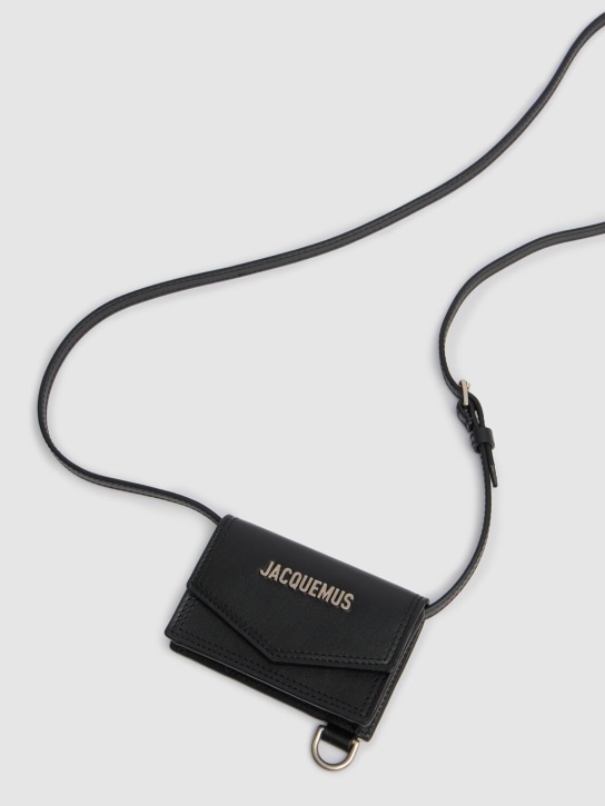 Jacquemus: UMHÄNGETASCHE AUS LEDER "LE PORTE AZUR" - men_2 | Luisa Via Roma
