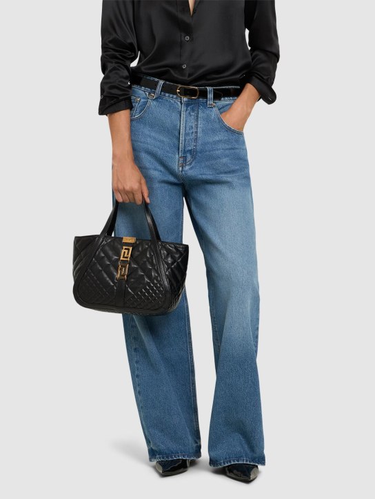 Versace: Petit sac cabas en cuir matelassé - Noir - women_1 | Luisa Via Roma