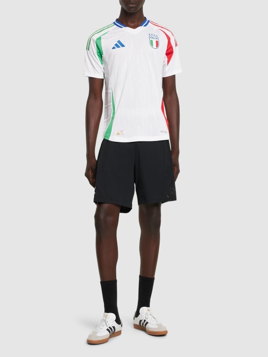 adidas Originals: Maillot de football Italy Authentic - Blanc - men_1 | Luisa Via Roma