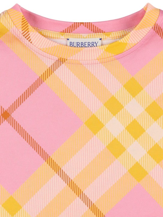 Burberry: T-shirt en jersey de coton à carreaux - Rose/Multicolore - kids-girls_1 | Luisa Via Roma