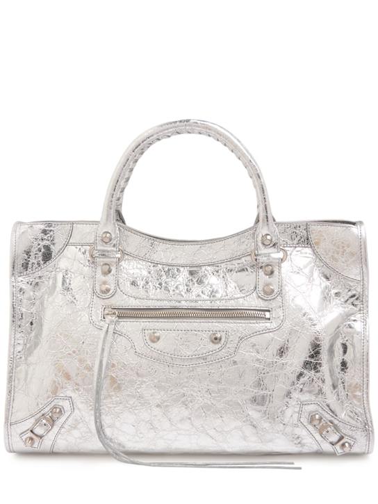 Balenciaga: Medium Tasche „Le City Arena Lamb“ - Silber - women_0 | Luisa Via Roma