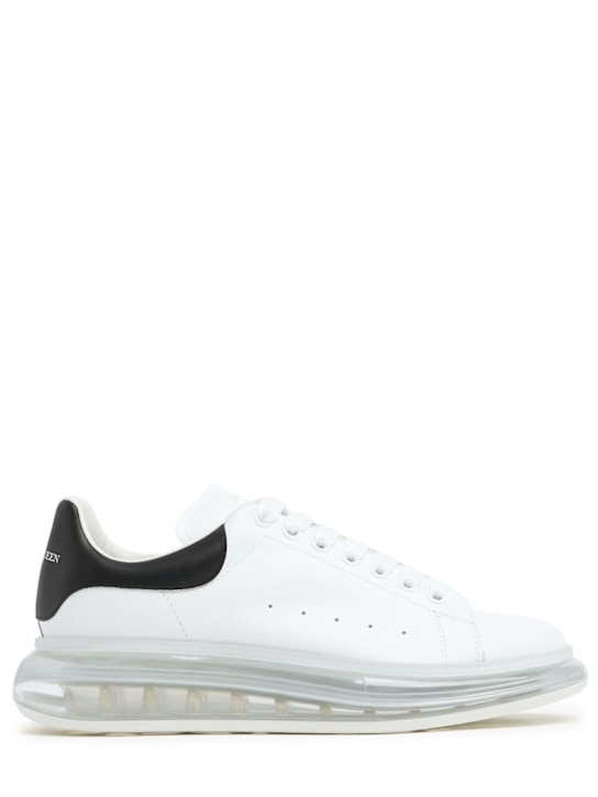 McQueen: Sneakers oversize in pelle 45mm - Bianco/Nero - men_0 | Luisa Via Roma
