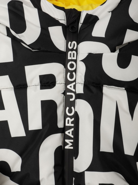 Marc Jacobs: Doudoune en polyester monogramme à capuche - Blanc/Noir - kids-boys_1 | Luisa Via Roma