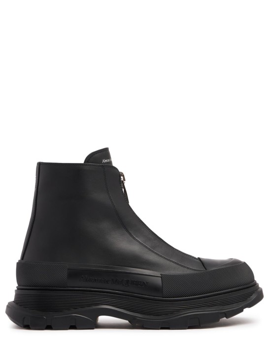 Alexander McQueen: Tread Slick leather boots - Black - men_0 | Luisa Via Roma