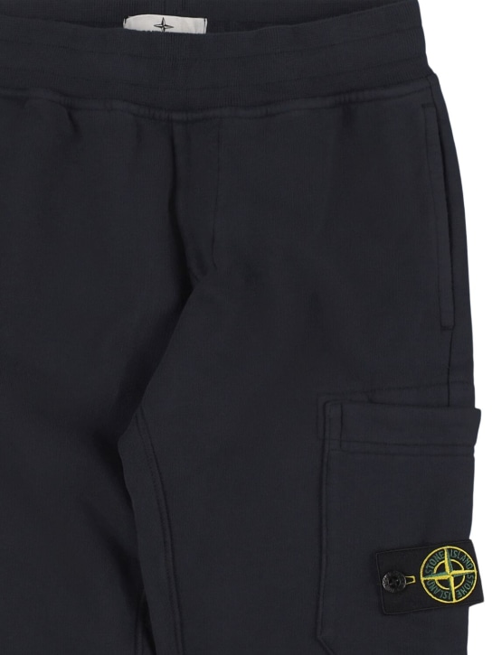Stone Island Junior: オーガニックコットンスウェットパンツ - kids-boys_1 | Luisa Via Roma