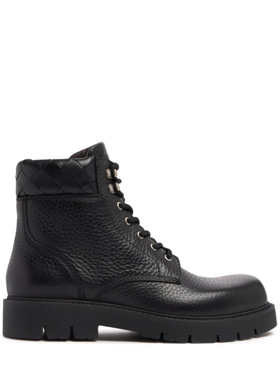 Bottega Veneta: 45mm Haddock leather lace-up ankle boots - Siyah - men_0 | Luisa Via Roma