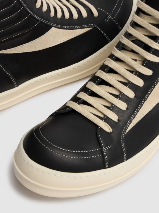 Rick Owens: High Vintage sneakers - Black/Milk - men_3 | Luisa Via Roma