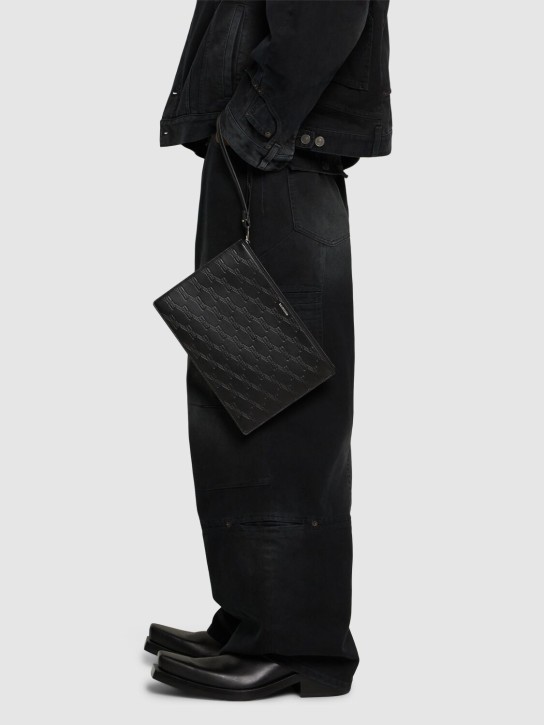 Balenciaga: Pochette en cuir embossé avec dragonne - Noir - men_1 | Luisa Via Roma