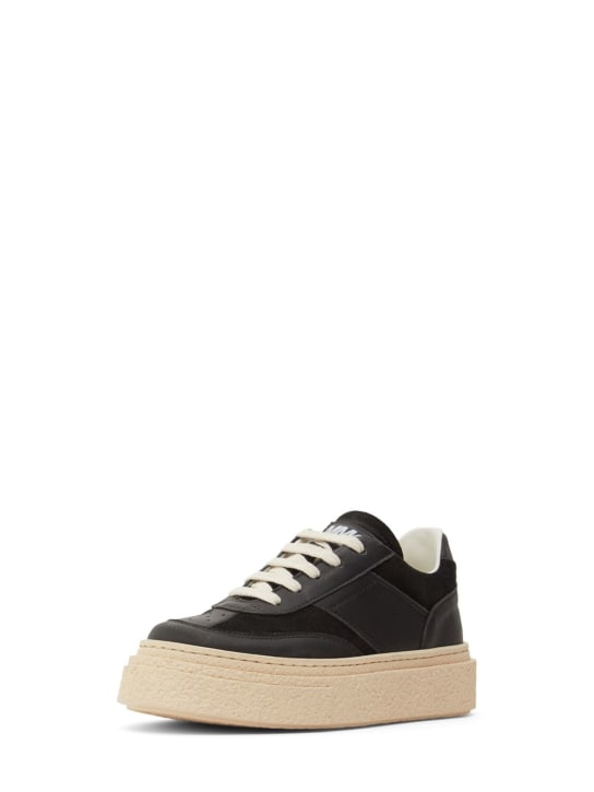 MM6 Maison Margiela: Sneakers in pelle con logo - Nero - kids-boys_1 | Luisa Via Roma