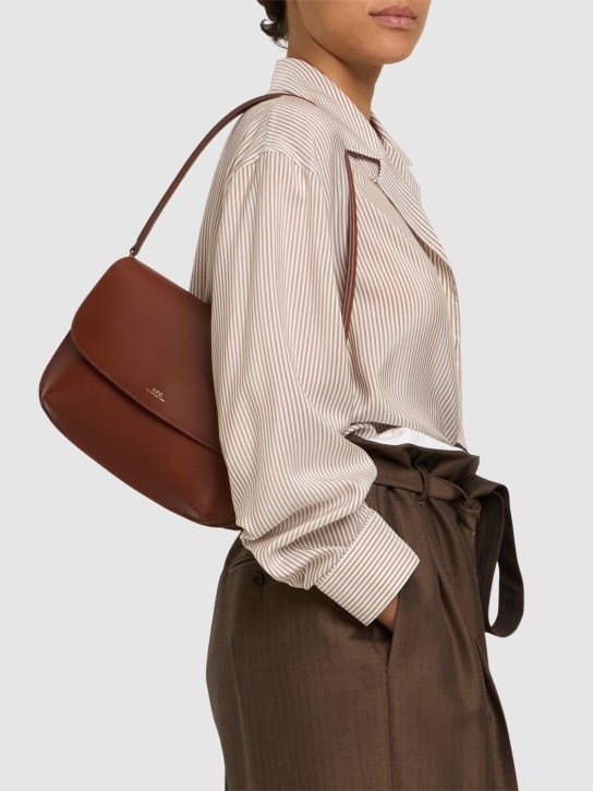A.P.C.: Sarah leather shoulder bag - Hazelnut - women_1 | Luisa Via Roma