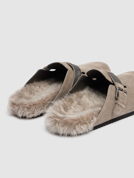 Brunello Cucinelli: 10毫米麂皮&皮草穆勒鞋 - 灰褐色 - women_3 | Luisa Via Roma