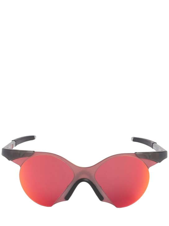 Oakley: Gafas de sol redondas Muzm Sub Zero - Matte Grey Smok - women_0 | Luisa Via Roma